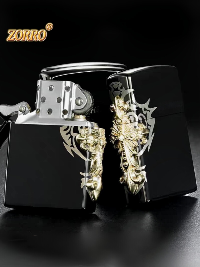 ZR9801B ZORRO Зажигалка на бензине с крестовым логотипом сбоку — изображение 3